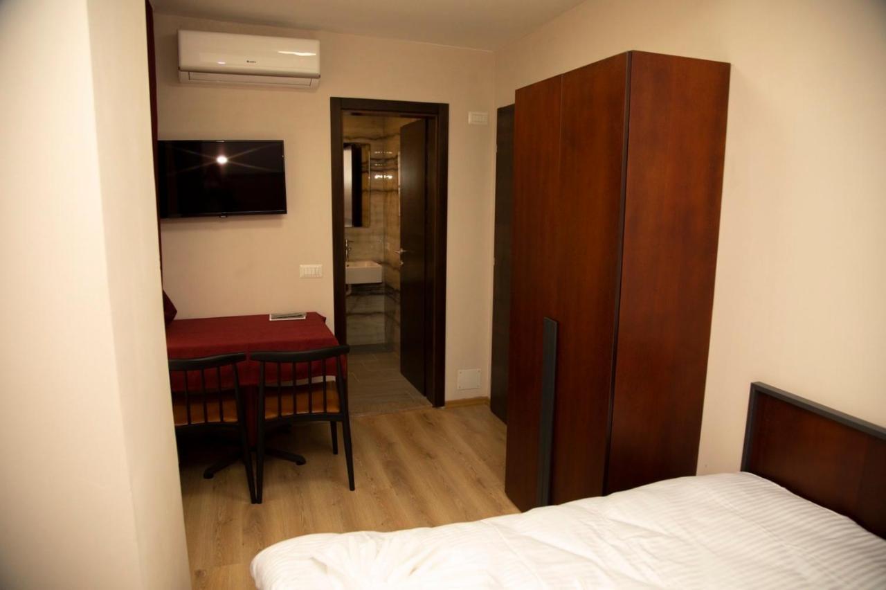 Hotel Oferta Prizren Buitenkant foto