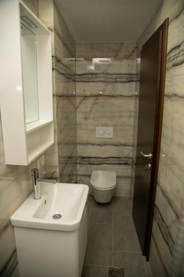 Hotel Oferta Prizren Buitenkant foto